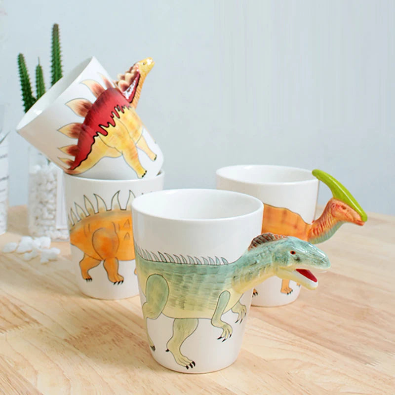 Caneca de cerâmica em formato de dinossauro em 3D